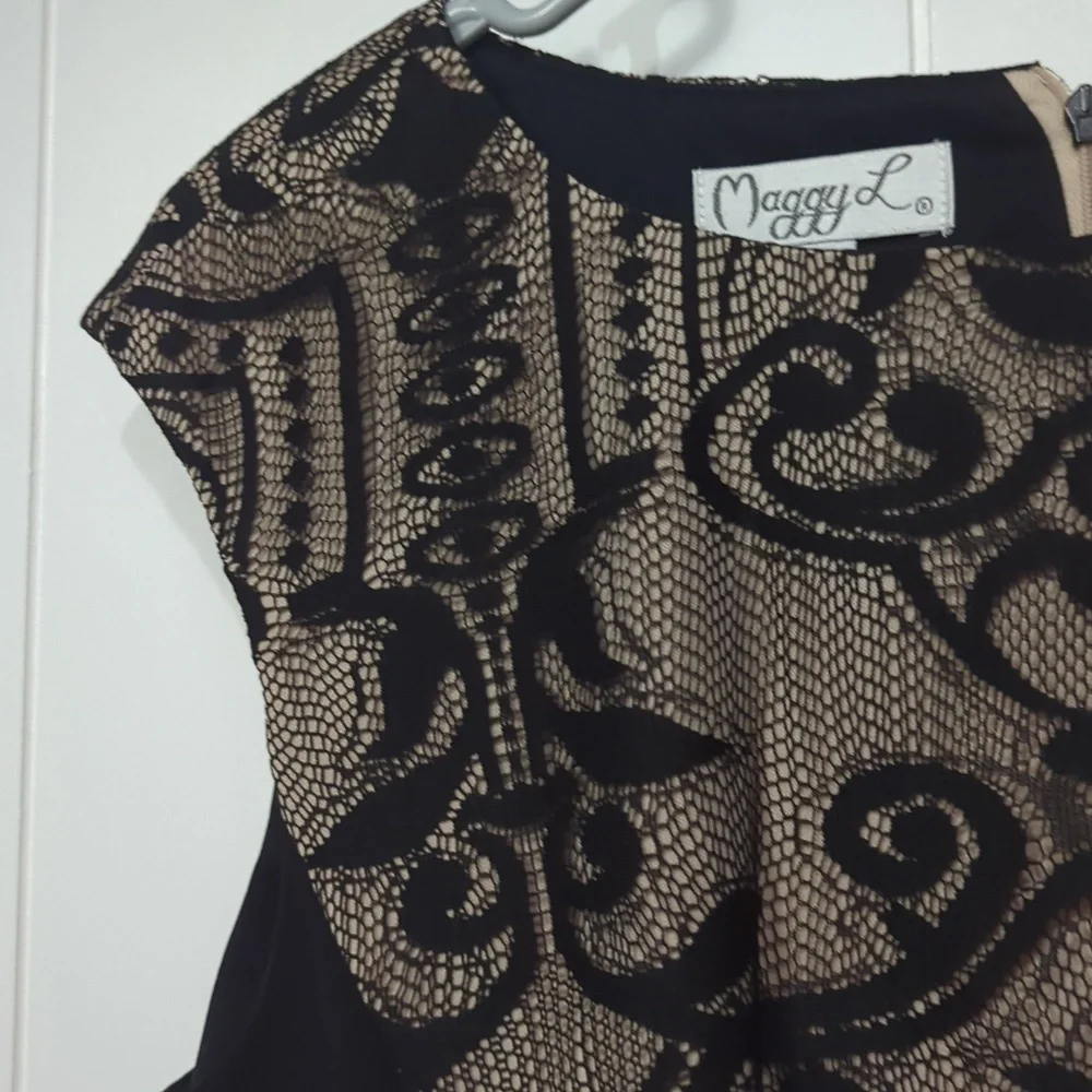 Like New Maggy London Gorgeous Black Lace Dress - Picture 4 of 10